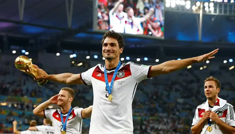 Hummels Futbolu Bırakıyor: Yıldız Defansif İkonun Veda Hikayesi