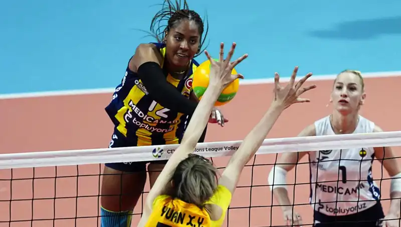 Avrupa’da Türk Derbisinde Fenerbahçe, VakıfBank’ı Zafere Taşıdı