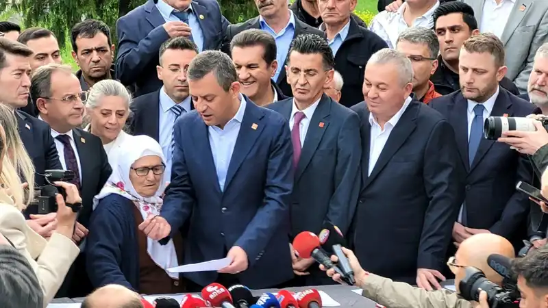 İmamoğlu'na Destek İçin CHP'den İmzalar Toplanıyor: İşte Detaylar!