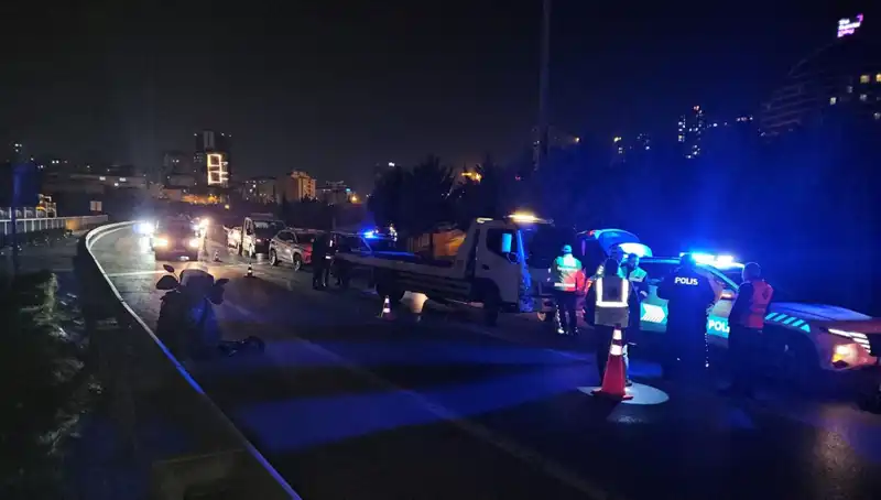 TEM Otoyolu'nda Şok Edici Kaza: Yatan Kişi Metrelerce Sürdükten Sonra İhbara Ulaşıldı