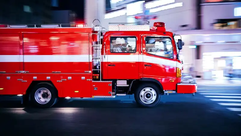 Tokyo'daki Korkutan Bina Yangınında İki Kişi Yaralandı
