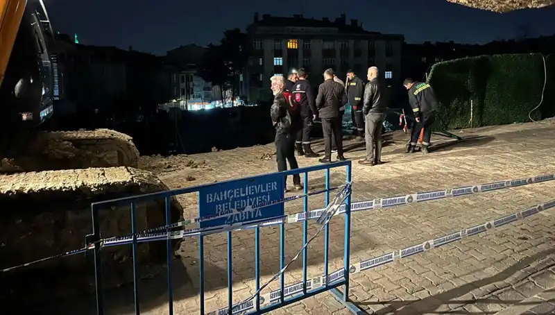 İstanbul'da İnşaat Çalışmalarında Büyük Çöken Yol, Korkuya Neden Oldu!