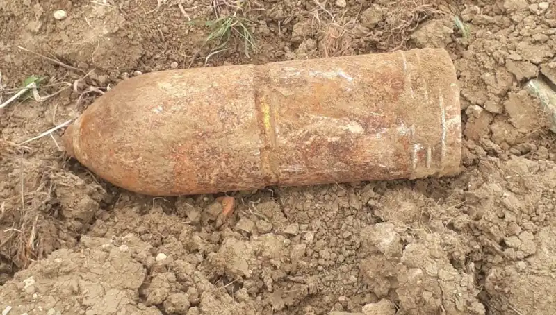 Çanakkale'de Tarihi Kalıntı: Patlamamış Top Mermisi Bulundu!