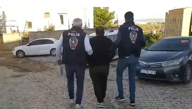 Balıkesir'de Dolandırıcılık Skandalı: 4 Kişi Tutuklandı!