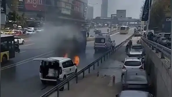 Yanan Araç İçin TOMA ile Yapılan Müdahale Şaşırttı