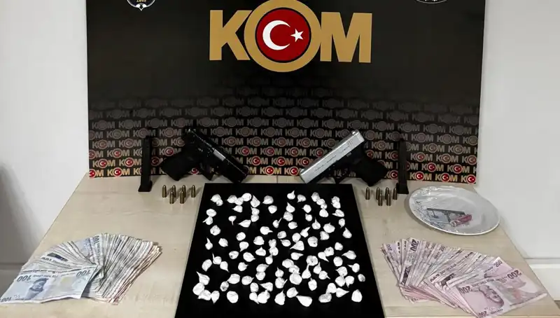 Çeşme'de Silahlı Saldırı Şoku: 3 Kişi Gözaltına Alındı