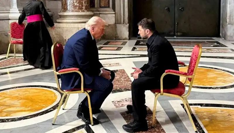 Zelenski'den Trump Açıklaması: Vatikan Görüşmesi En İyi Anımızdı