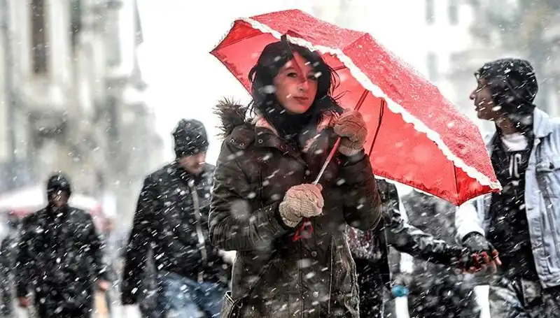 İstanbul'da Soğuk Hava Dalgası: Sıcaklık 20 Derece Birden Düşecek