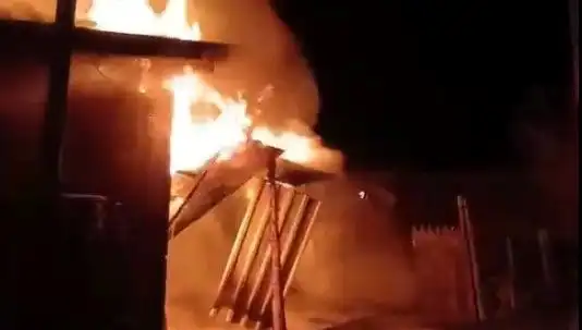 Karabük’te Korkutan Yangın: İki Ev Sıra Dışı Bir Şekilde Küle Döndü