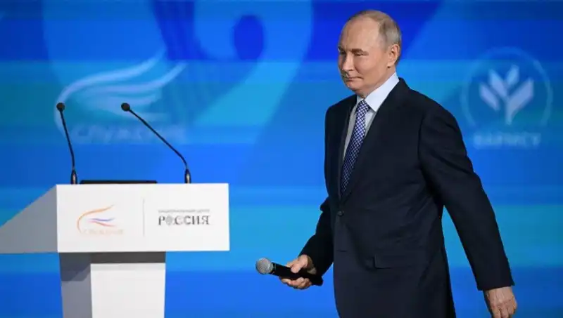 Rusya’da Yabancı Ajan Yasası: Putin’in İmzaladığı Tartışmalı Karar