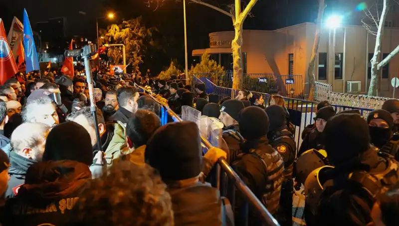 Ekrem İmamoğlu Protestoları: Polis ve Gözaltı Sayısında Şok Edici Artış!