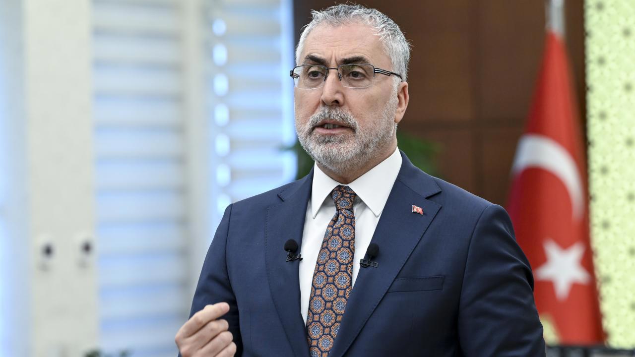 Bakan Işıkhan: Asgari Ücrete İyileştirme Sinyali