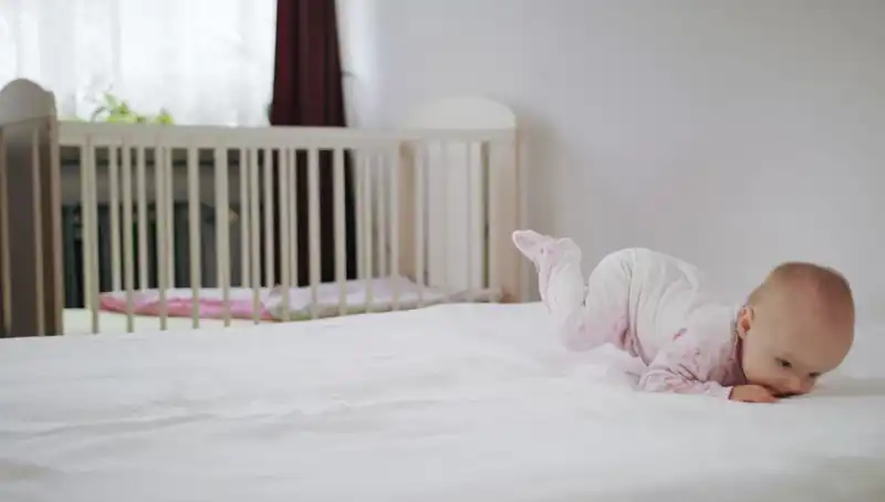 Bebek Yataklarındaki Gizli Tehlike: Hangi Malzeme Sağlığı Tehdit Ediyor?