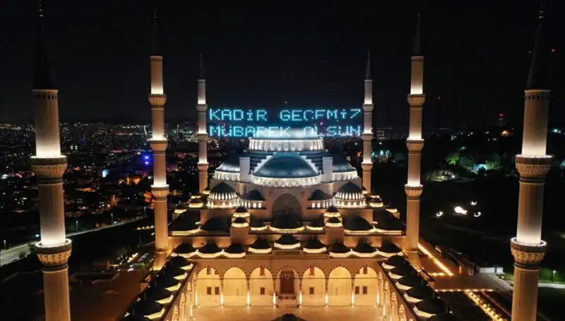 Kadir Gecesi 2025: Ramazan'ın En Değerli Anı Ne Zaman?
