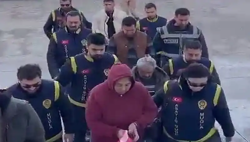 7 Yıl Sonra Gün Yüzüne Çıkan Büyüleyici Gizem: Çikolata Poşeti ve Bebek Olayı