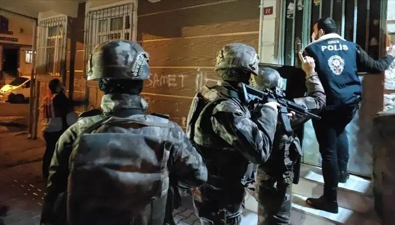 Adana'da Yoldaşlar Suç Örgütüne Tarihi Operasyon: 41 Gözaltı ve Tutuklama!
