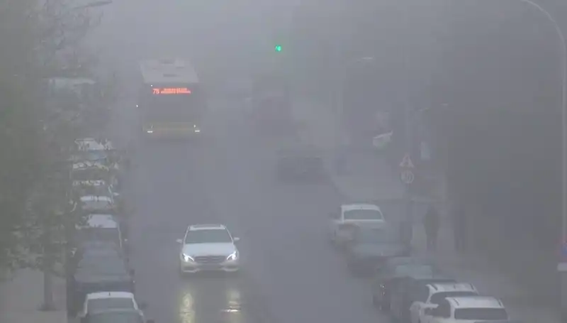İstanbul'da Sis Etkisi: Görüş Mesafesi Düşüyor, Sürücülere Dikkat!