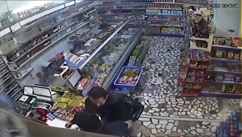 Cezaevi Firarisi Markette Dehşet Saçtı: Bıçakla Saldırdı, Mermer Fırlattı
