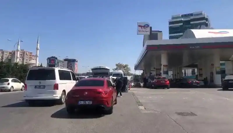 Deprem Sonrası Akaryakıt İstasyonlarında Uzun Kuyruklar ve Nedenleri