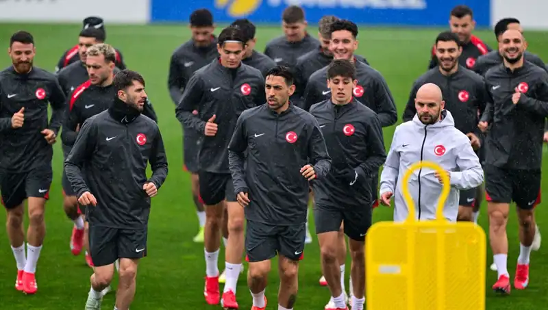 Milli Takımda İki Futbolcu Konsantrasyon Kaybı Yaşıyor