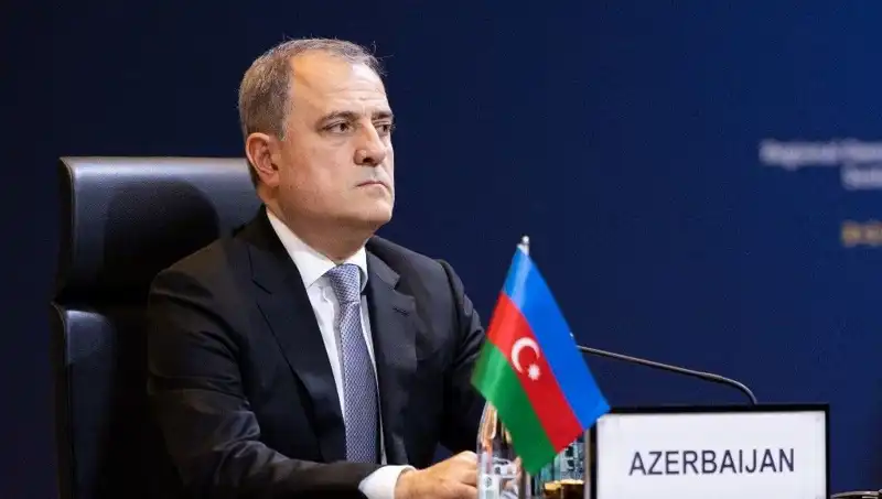 Azerbaycan ve Ermenistan Gerginlikleri Son Buldu: Tarihi Anlaşma Metni Kabul Edildi