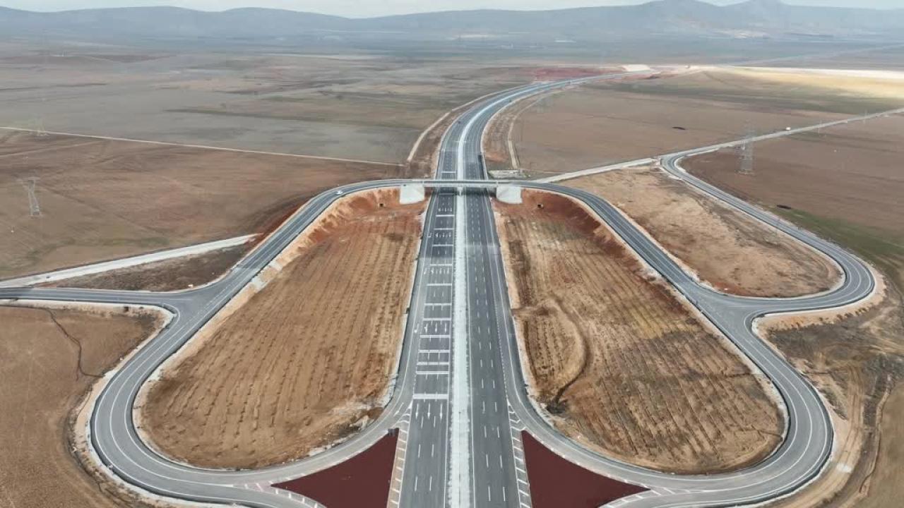 Konya Çevre Yolu'nun İkinci Kesimi Trafik Hizmetine Açıldı