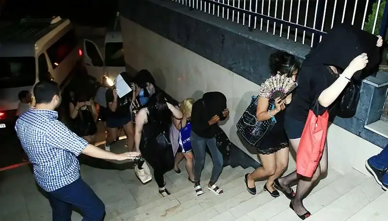 Düzce'de Fuhuş Operasyonunda 5 Zanlı Yakalandı: Ayrıntılar Şaşırtıyor!