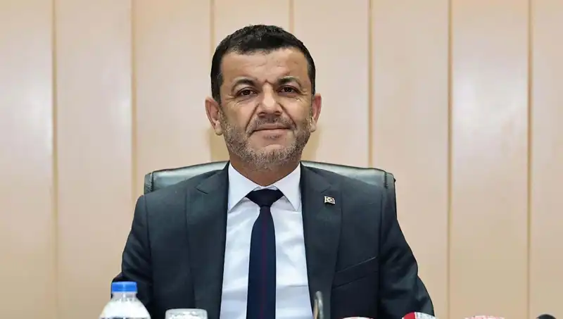 Bülent Nuri Çavuşoğlu: CHP Kurultayı Divan Başkanı Kimdir ve Hayatı Nasıldır?