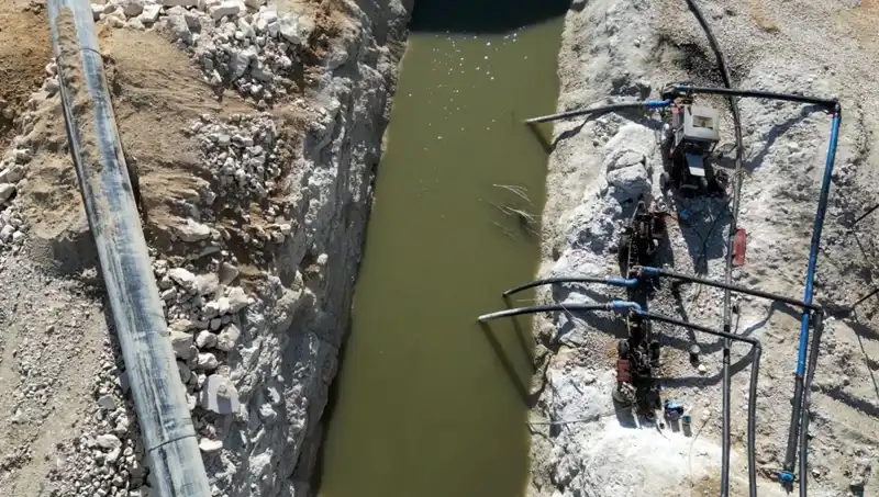 Karaman'da Musluk Suyuna Petrol Karıştı: Su Pompaları İddiaları Alevlendirdi