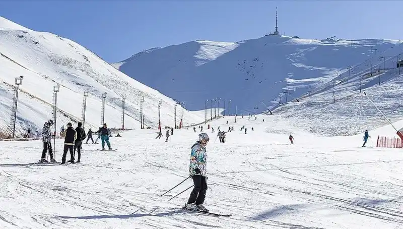Palandöken’de Kayak Tutkunları İçin En Yüksek Kar Kalınlığı Rüzgarı Esti