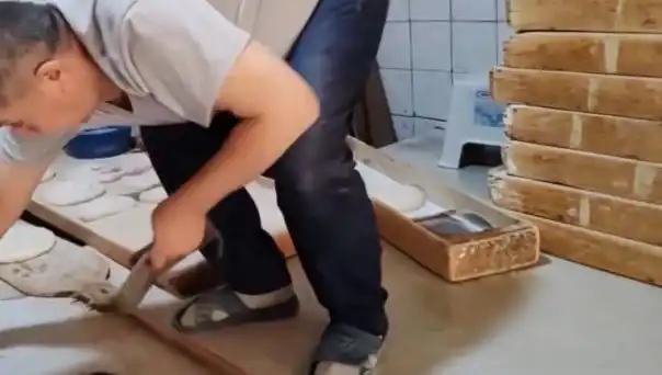Pide Tezgahına Terlikle Basmak: Fırına İnanılmaz Ceza Geldi
