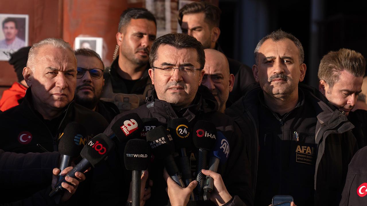 AFAD Başkanı Memiş'ten Açıklama: Sendaya'da Canlı İzine Rastlanmadı