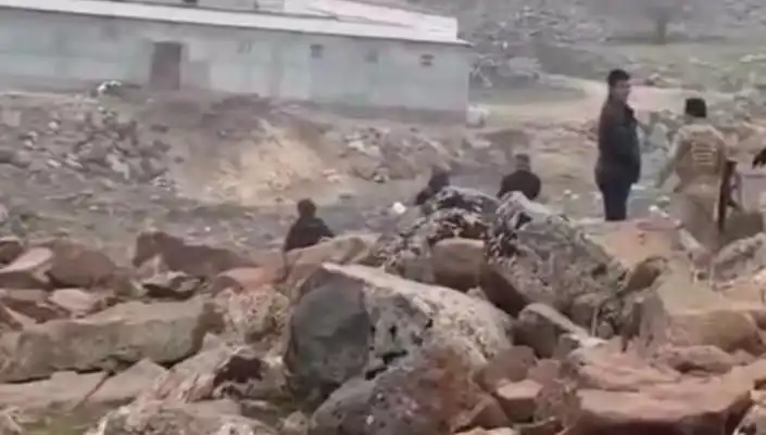 Diyarbakır’da Kanlı Savaş: Taşlı, Topalı ve Silahlı Kavga Sonrası 3 Ölü