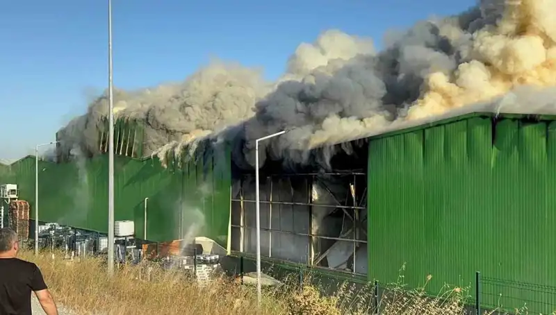 Balıkesir’deki Fabrika Yangınında Şok Tutuklama: 2 İşçi Hayatını Kaybetti