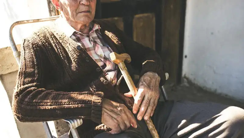 Rekor Yaşına Ulaşan 100 Yaşlıdan 16'sı Depresyonda, Yalnızlığın Etkileri